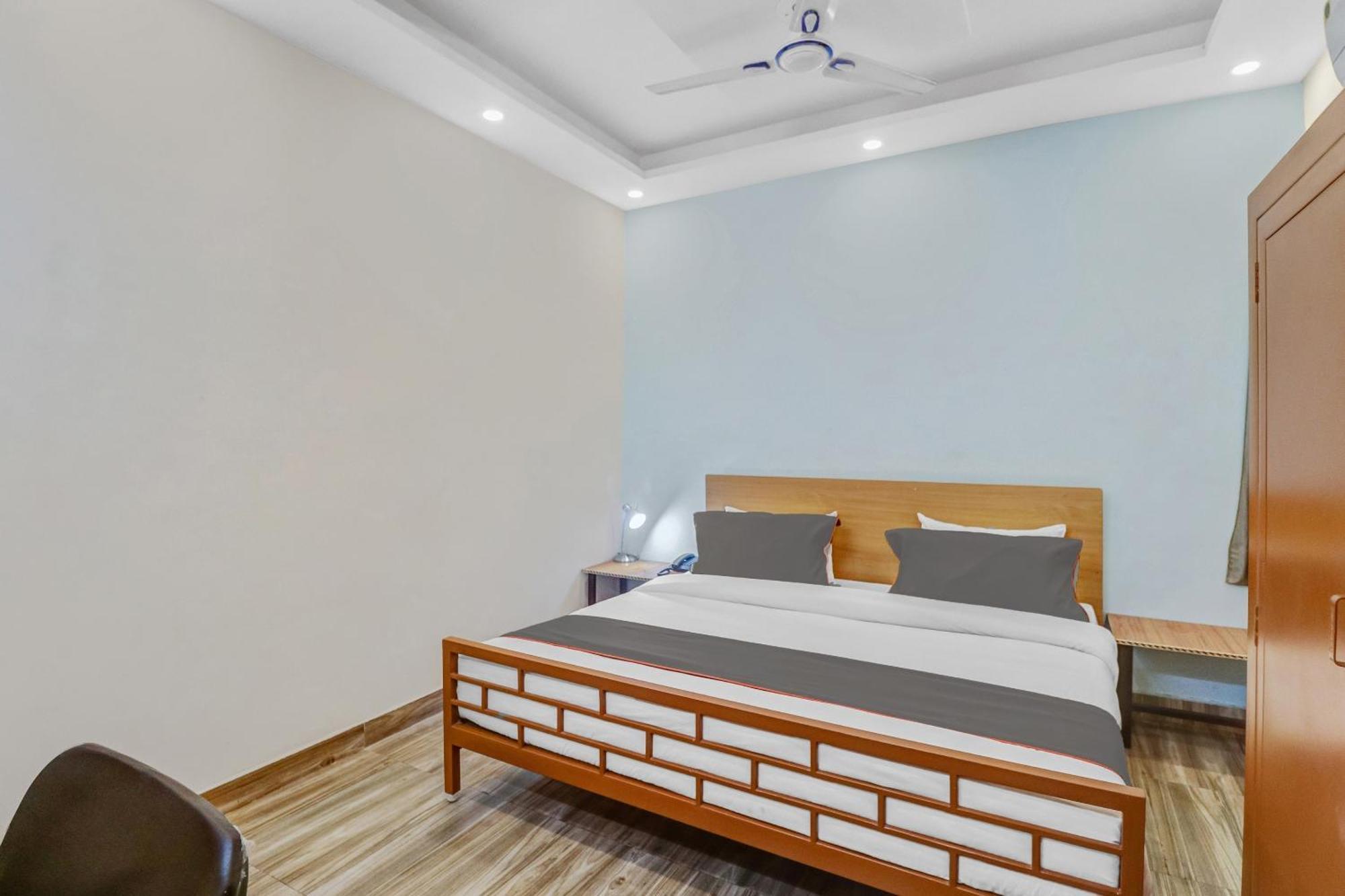 Super Capital O Moody Inn دلهي المظهر الخارجي الصورة