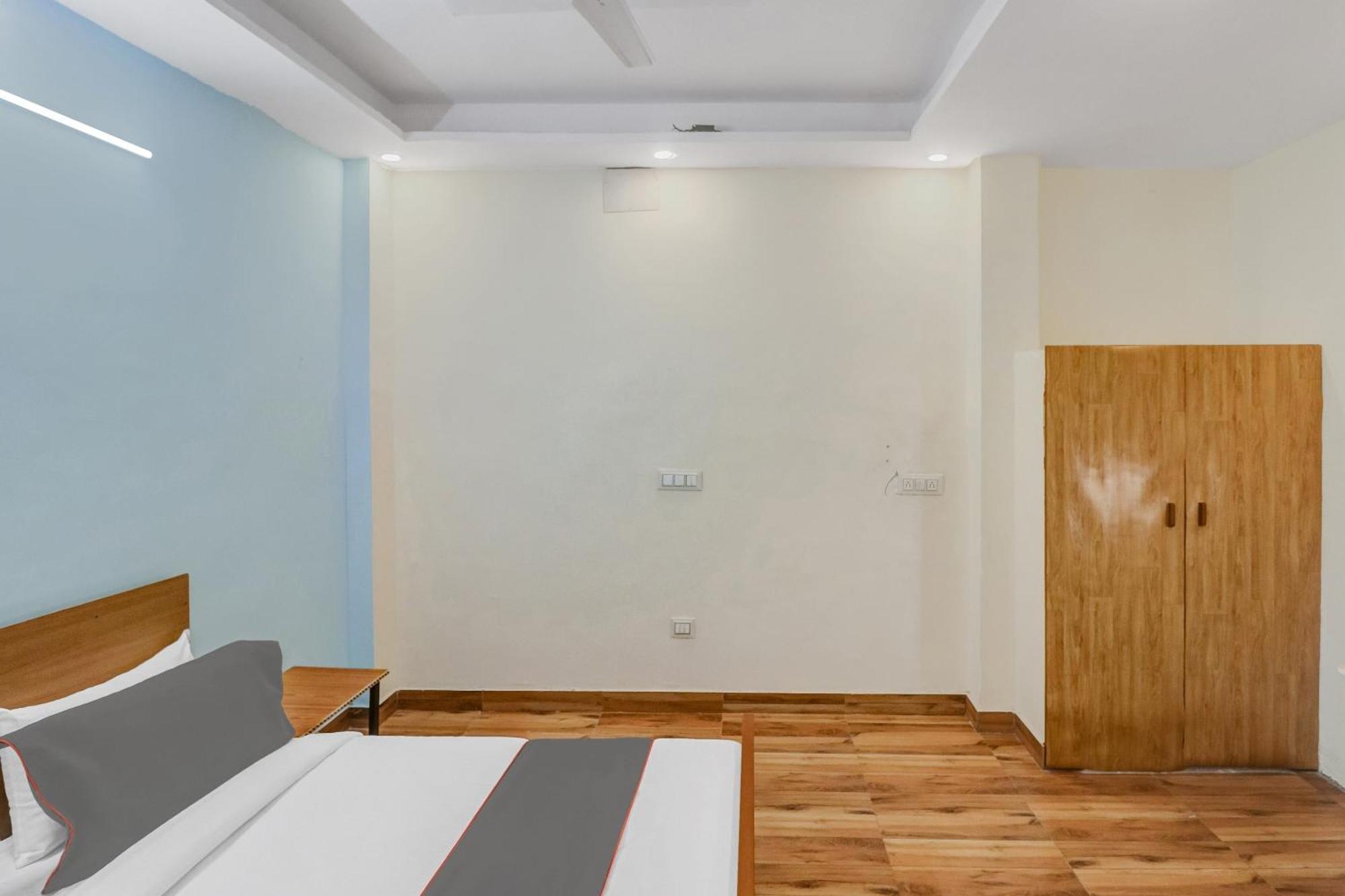 Super Capital O Moody Inn دلهي المظهر الخارجي الصورة