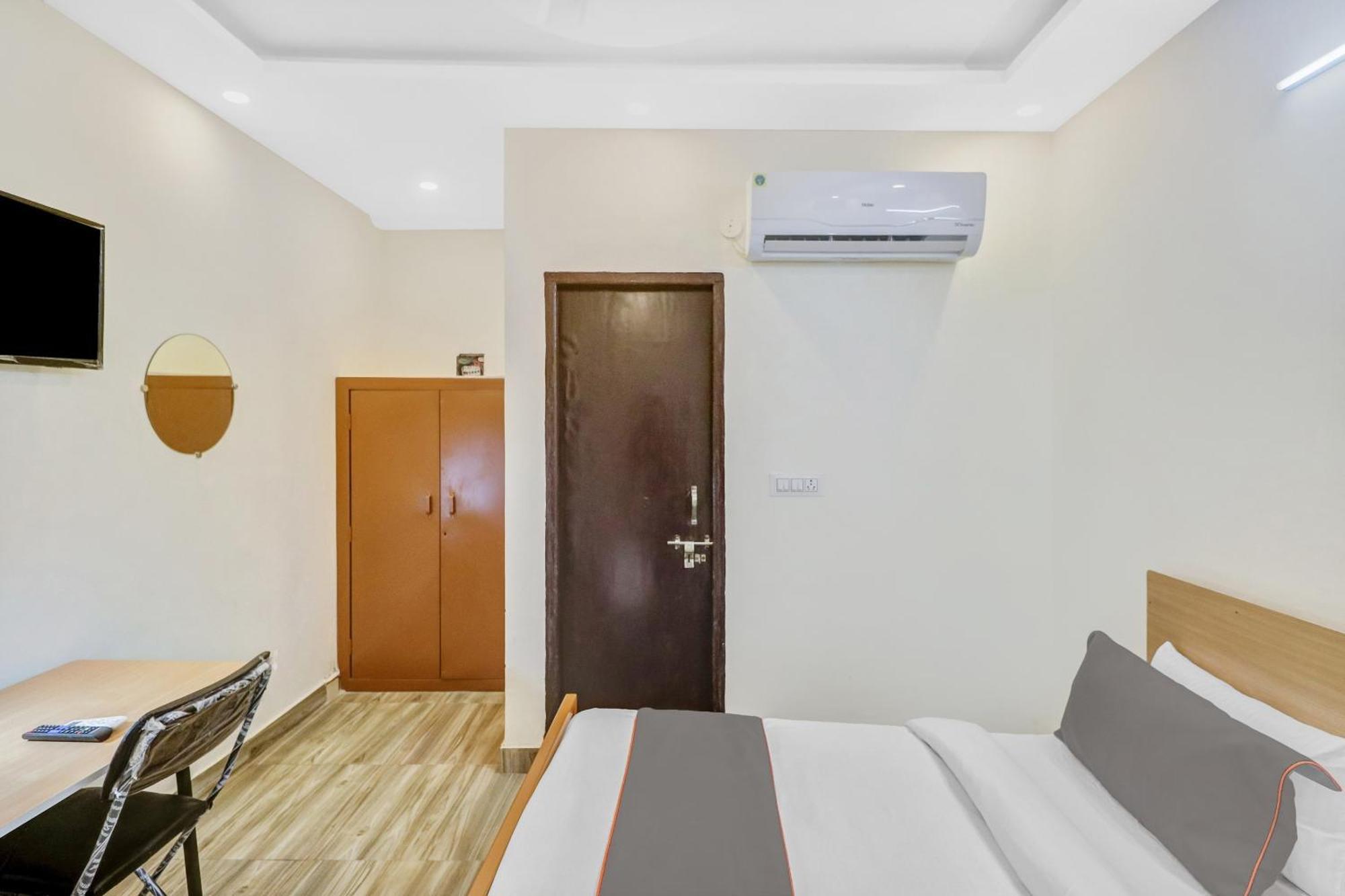 Super Capital O Moody Inn دلهي المظهر الخارجي الصورة