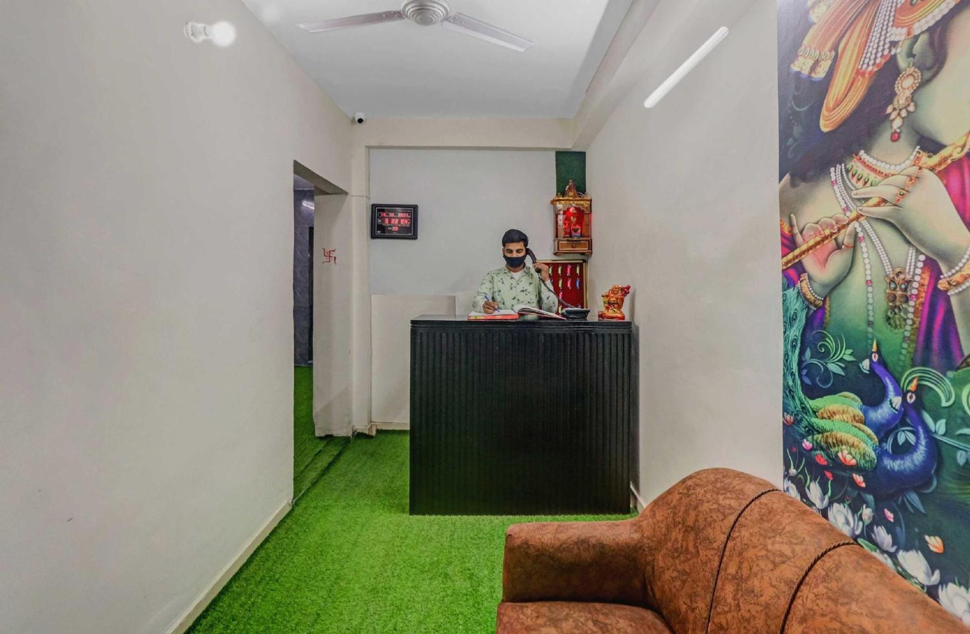Super Capital O Moody Inn دلهي المظهر الخارجي الصورة