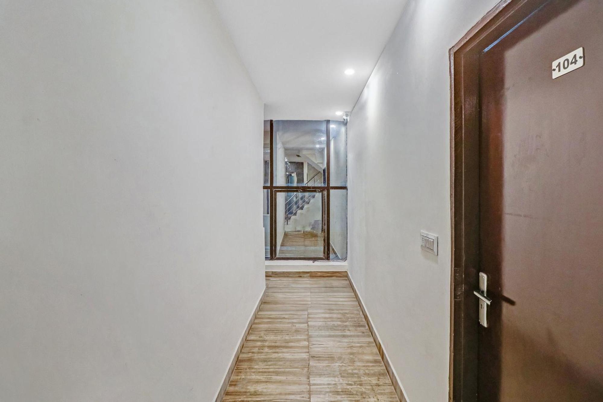 Super Capital O Moody Inn دلهي المظهر الخارجي الصورة