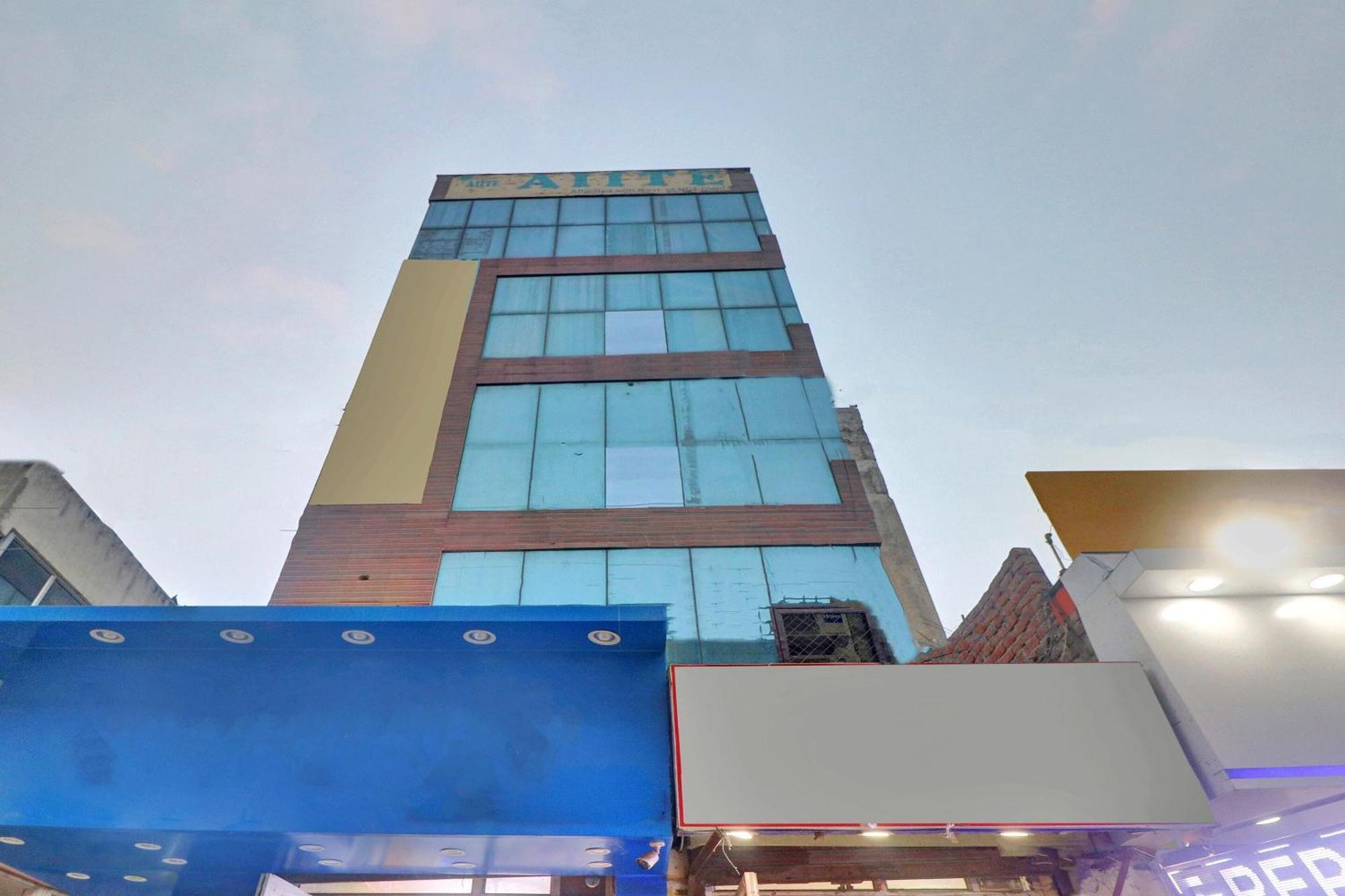 Super Capital O Moody Inn دلهي المظهر الخارجي الصورة